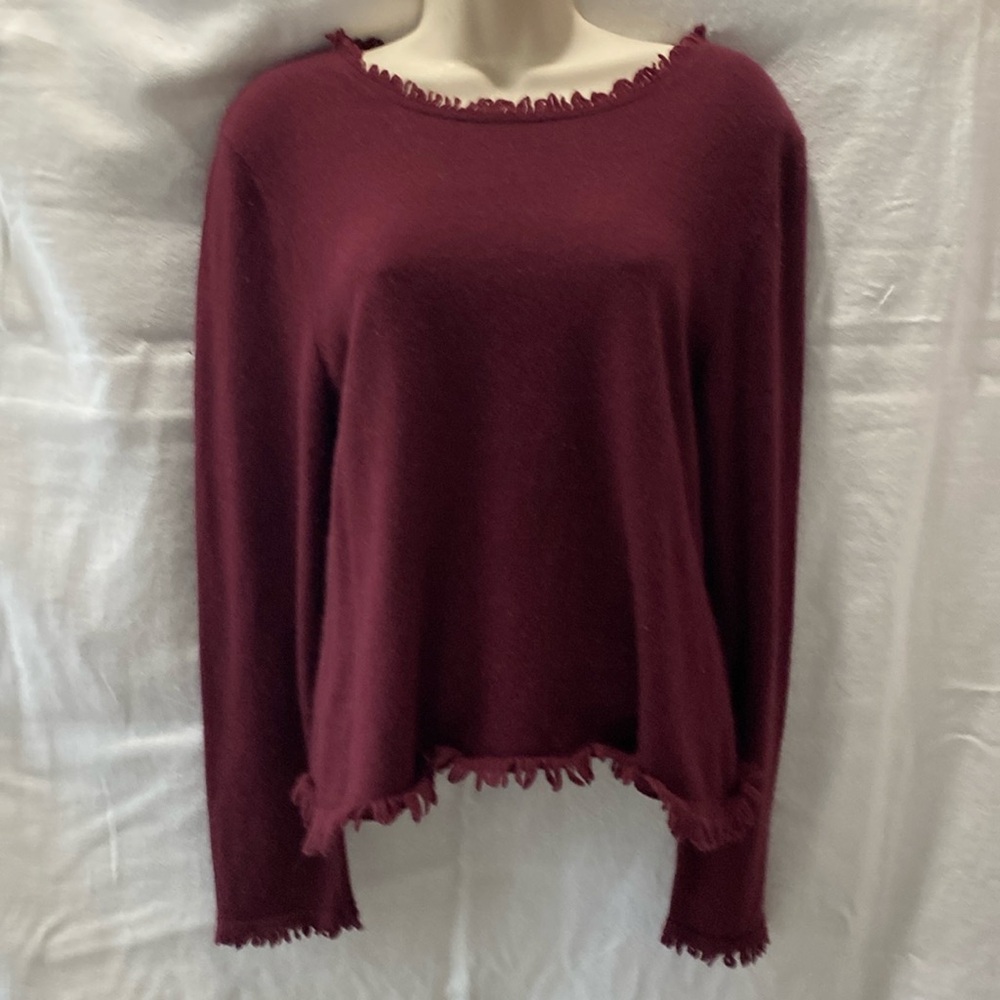 Oscar sweater size large